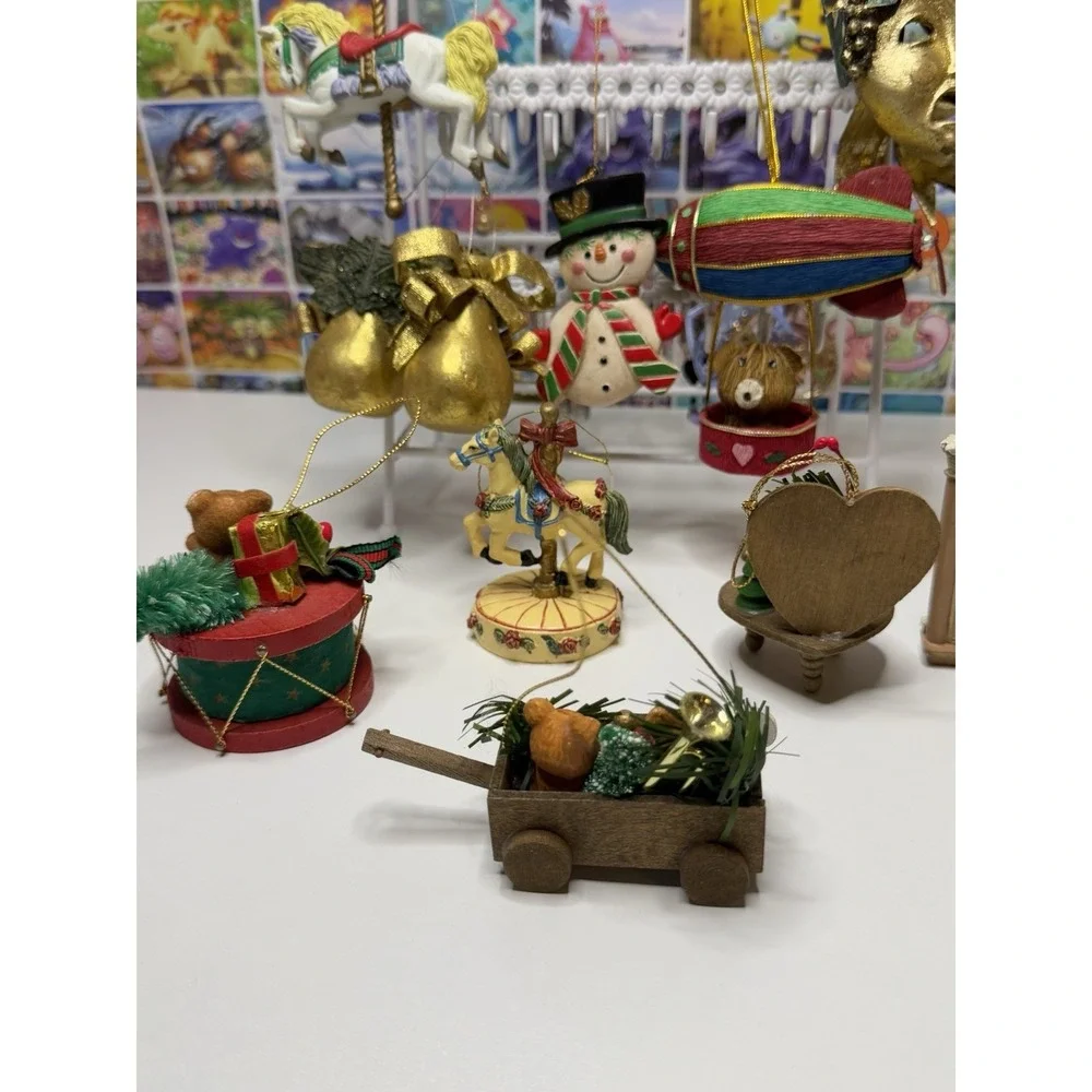 Lot Of 11‎ Vintage Christmas Ornaments Mixed Resin Wood Holiday Decor